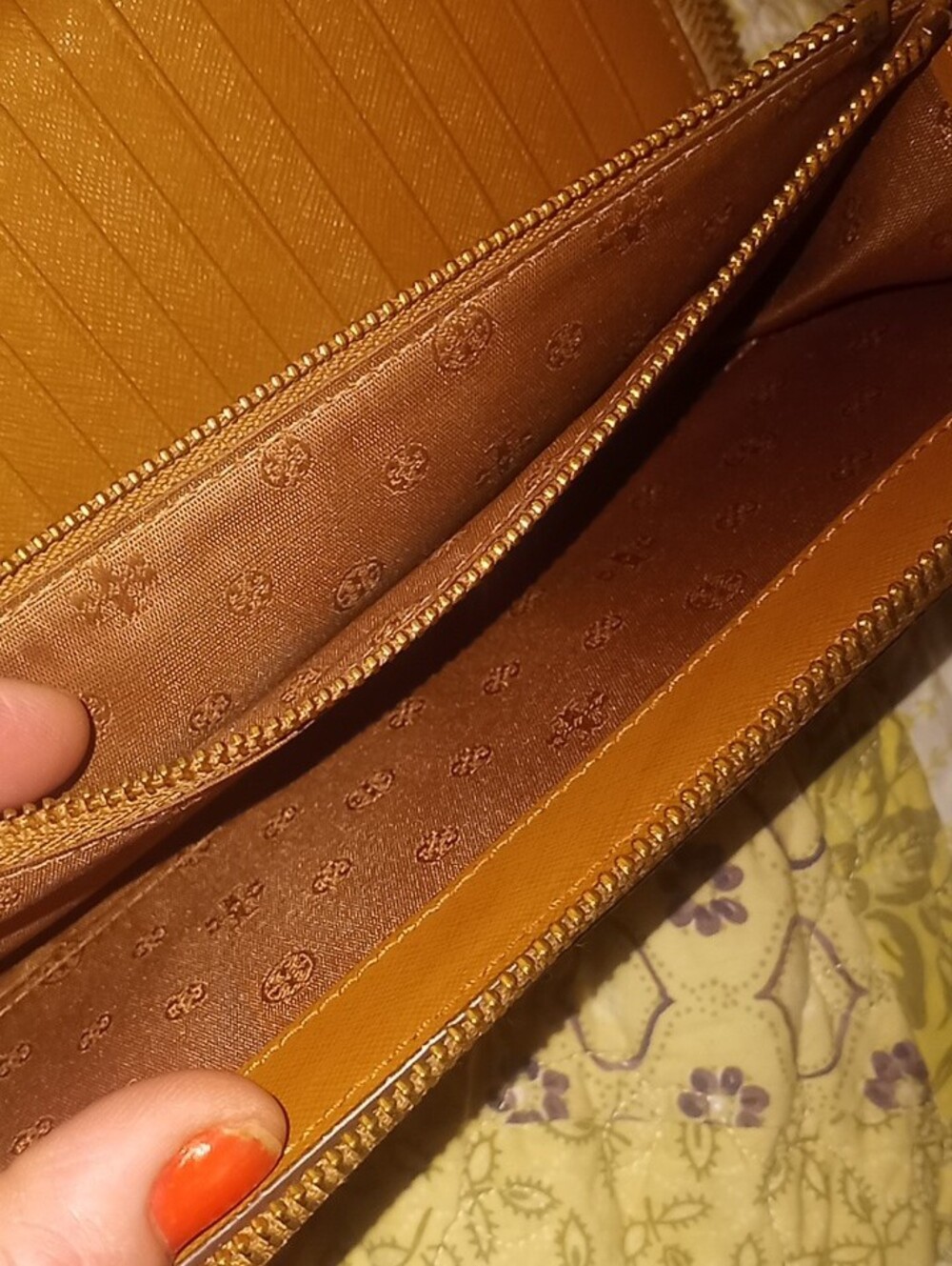 Tory Burch Zip-Around Continental Wallet in Cognac - Picture 3 of 6